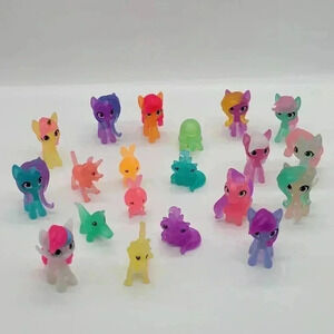 My Little Pony Snow Party Countdown Figure Lot of 20 - Mix Figures Fun Colors